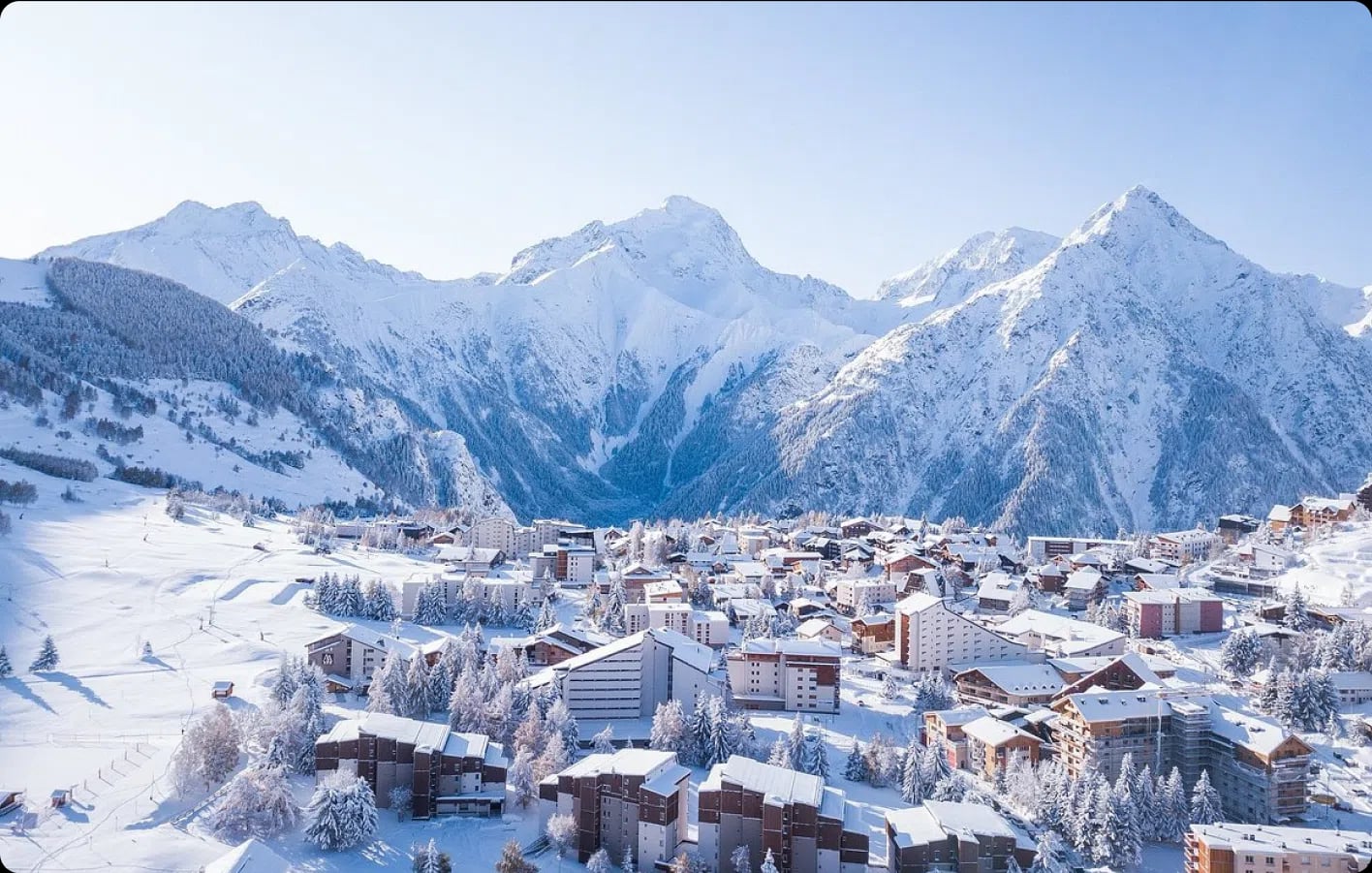 Les Deux Alpes ski resort private transfer